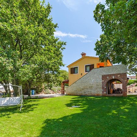 Villa Hrast Bacva Visnjan Exterior photo