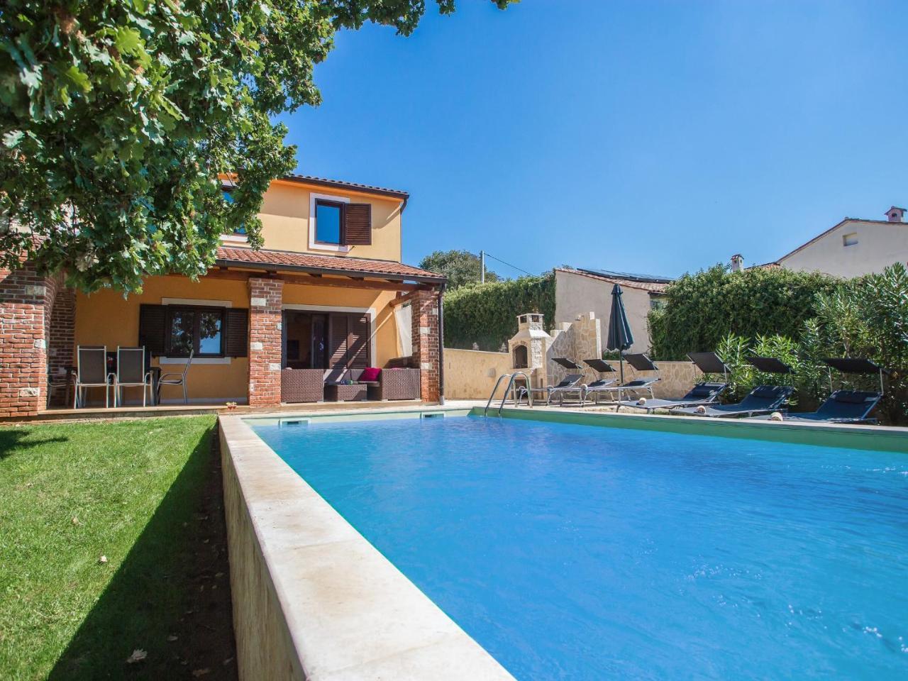 Villa Hrast Bacva Visnjan Exterior photo